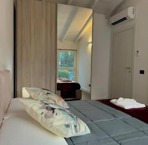 Apt. Virgo - Oasi Di * Μενάτζιο