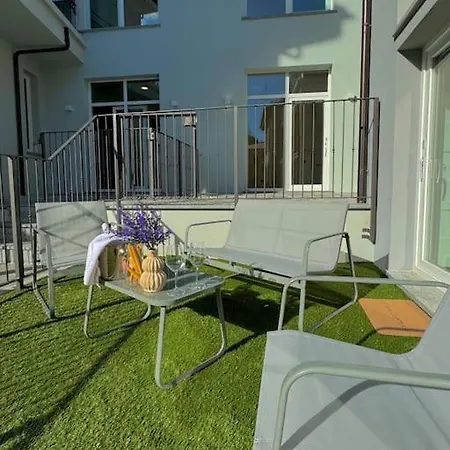 Apt. Virgo - Oasi Di * 메나지오