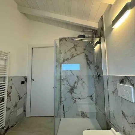 公寓 Apt. Virgo - Oasi Di 梅纳焦